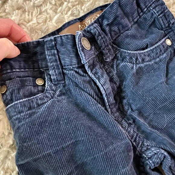 Set of 3 boys size 4(regular fit) pants - Picture 5 of 10